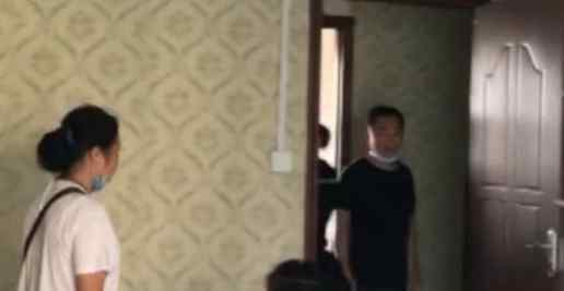 女子160万买下134平法拍房 打开房门后家人直呼太丢脸了