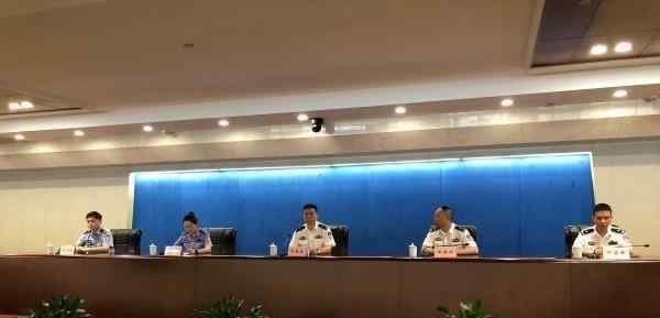据媒体报道，近日，杭州杀妻分尸案嫌犯与亲属进行了会面，其弟弟首度发声讲述细节。