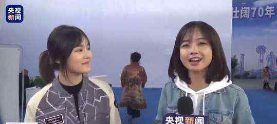央视记者走红，对镜甜笑好治愈，网友：太好看