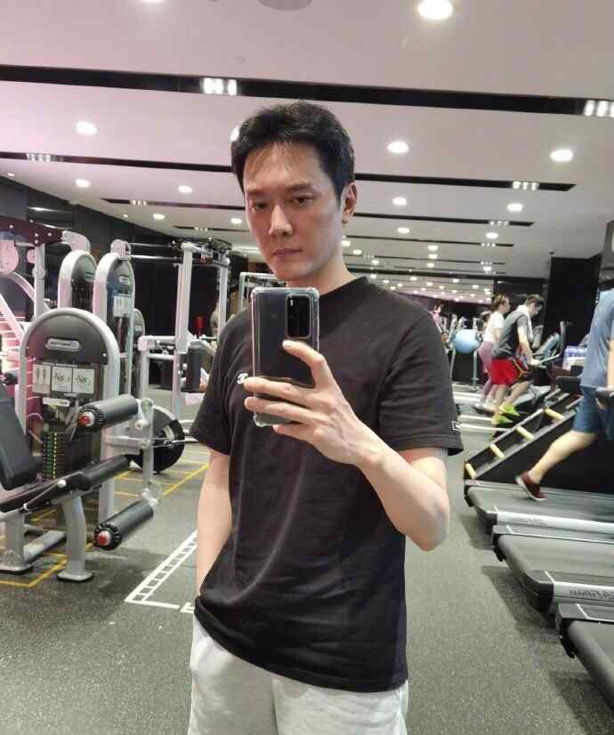 冯绍峰回应长胖：这两天减下来了，没人拍了很闹心