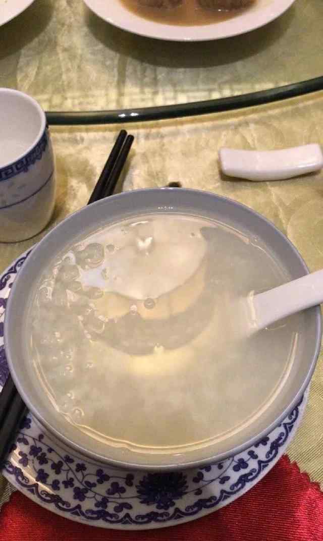 知名餐厅3000块一桌被吐槽