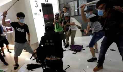 沙田事件 香港沙田新城市广场暴力事件：28人受伤 一警长被断指