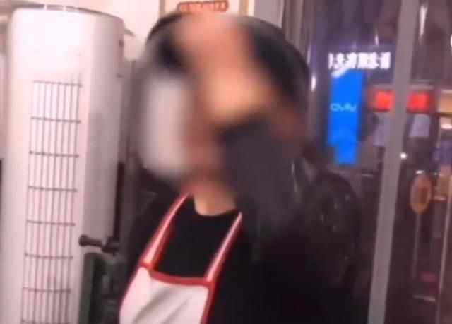 客人拿5毛钱结账遭拒收 老板娘一句话令网友炸锅