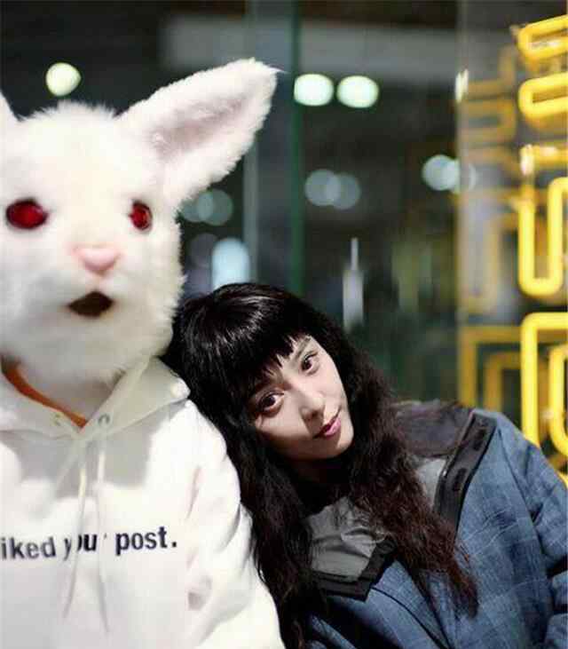 李晨戴兔子帽疑复合