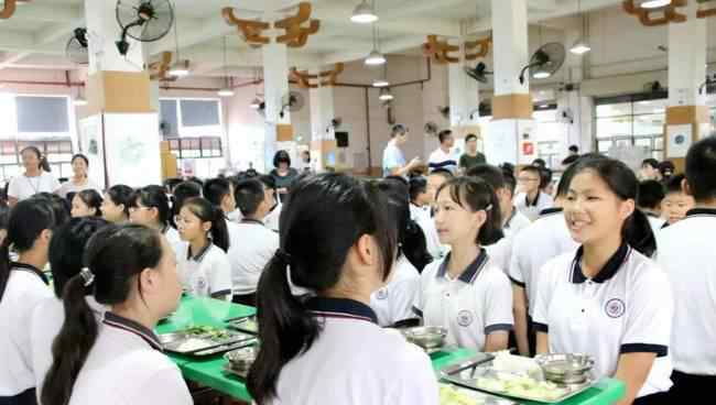 学校推出危机体验餐