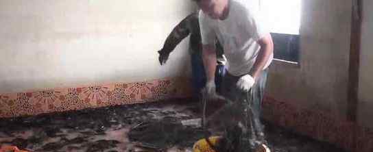 男子家中遭洪水淹没 洪水消退后屋内一幕让他头皮发麻