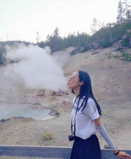 韩雪新自拍大玩借位 网友评论：皮起来真可爱