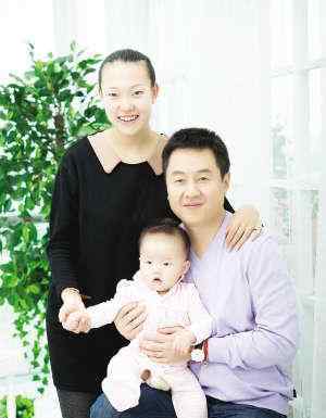 施之皓 37岁李楠为何嫁给59岁施之皓？两人已生一女，婚后说出真实原因
