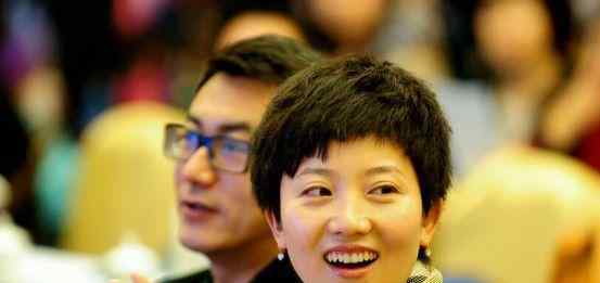 康辉老婆 两位最熟悉的著名央视主持人，是夫妻关系？康辉的妻子是她？