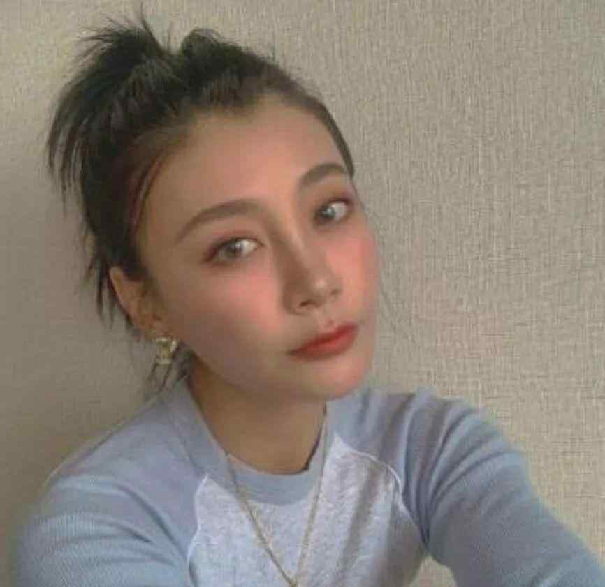 曹云金离婚 与曹云金离婚8个月后，唐菀已重返演艺圈，近照不敢认！