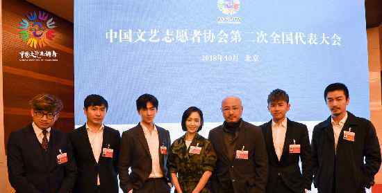 徐峥沈腾合影是什么样子两人表情成亮点