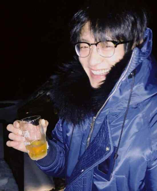 网友爆料偶遇金大川和春夏 两人好像在谈恋爱