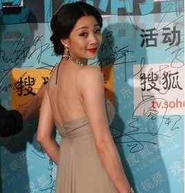 小熙长什么样 殷桃“真人”长什么样？当看清近距离生图后，40岁真实样子太绝了