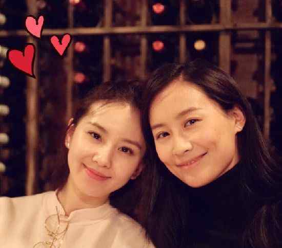 陈法拉刘诗诗久违同框 姐妹感情依旧好 网友：两位女神 美貌相当