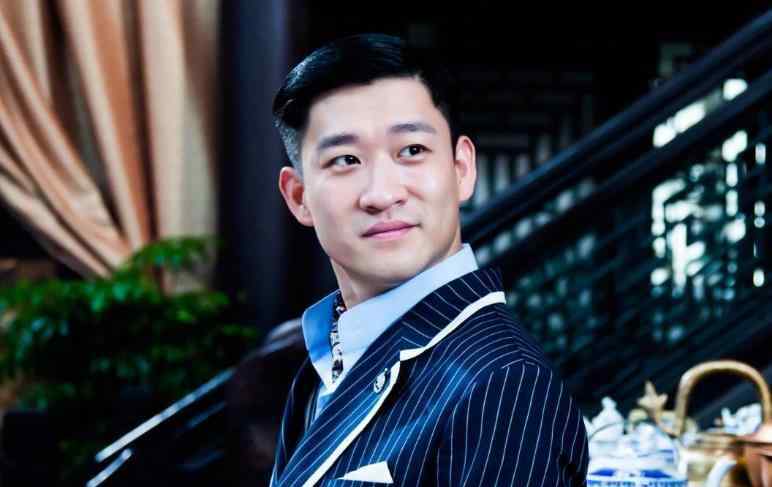 曹云金骂德云社 德云社的大狠人，曹云金当年唯独不敢骂他，甘愿为老郭留在德云社