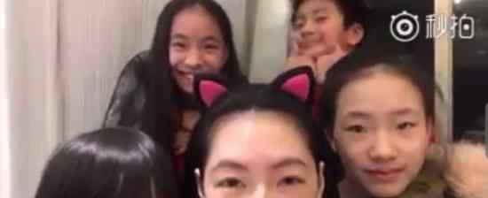 来自戏精母亲的日常教育小S举行欠揍比赛 俩女儿群魔乱舞放飞自我