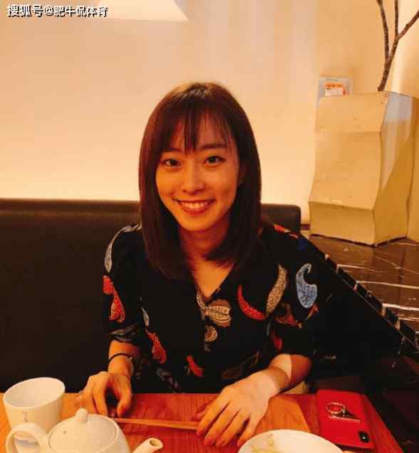 马龙石川佳纯 曾暗恋乒乓冠军马龙！26岁石川佳纯颜值变美，如今想当嫁到中国