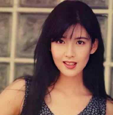 周慧敏的老公是谁 看到53岁周慧敏，才知道什么叫美了一辈子，与才子丈夫十分恩爱