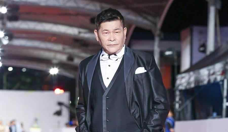 许效舜 澎恰恰欠债2.4亿想轻生，徒弟许效舜收到遗言短信劝他3小时