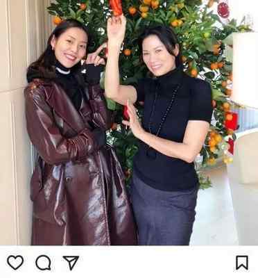 超模刘雯送新年祝福惹中国网友不满 刘雯忙改措辞