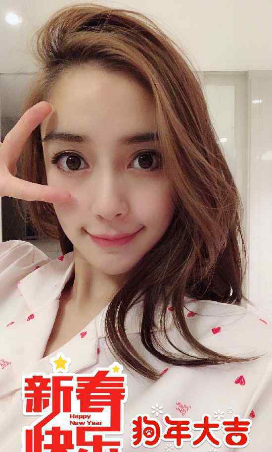 辣妈angelababy产后真实体重曝光 纤细苗条不到100斤