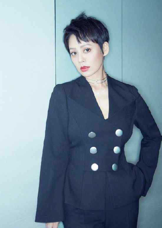 宁静疑回应“讽刺马苏事件”：生活好像并不复杂