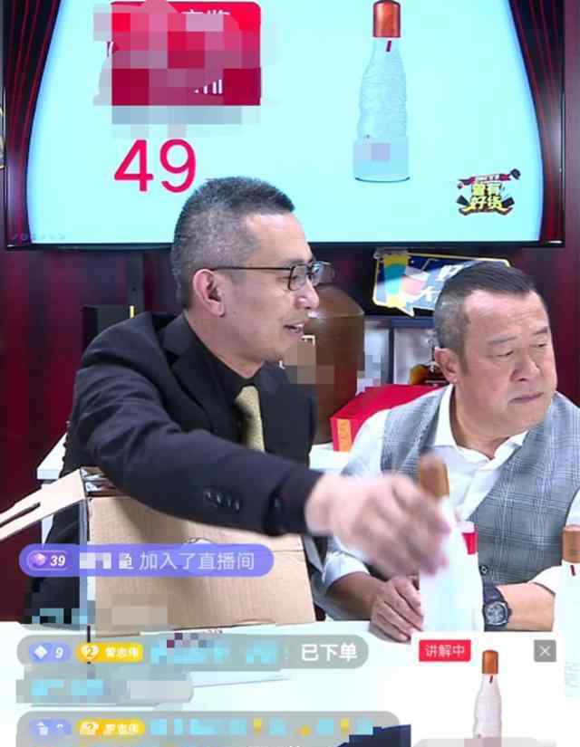 曾志伟60大寿直播 67岁曾志伟近况遭曝光，面部消瘦嘴唇苍白，港圈大佬也加班吗？