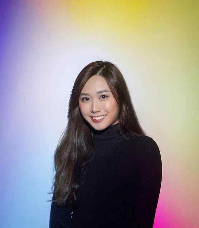 李丽珍近况 李丽珍女儿近照曝光，和妈妈同框宛如一对姐妹花，颜值妥妥在线