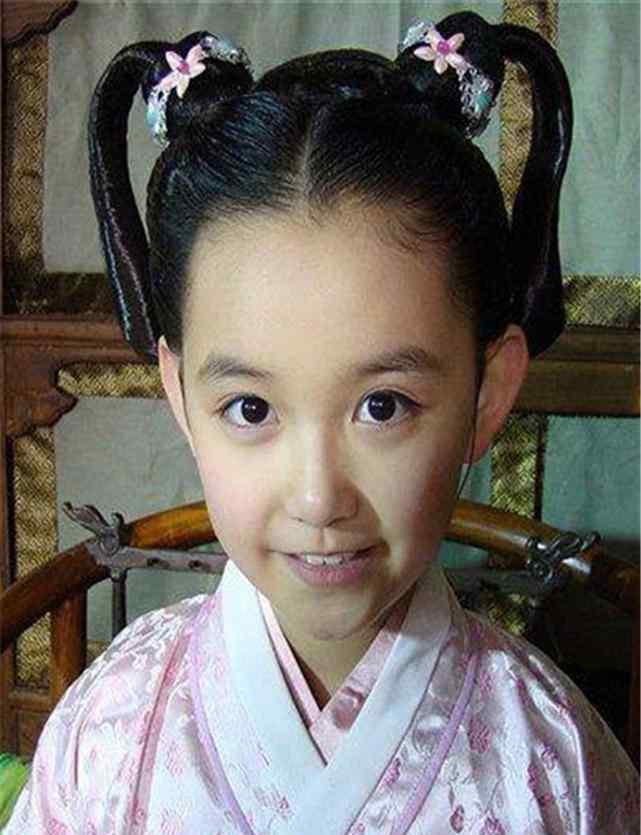 00后女明星 00后最美汉服女星，欧阳娜娜竟第二，第一名实至名归！