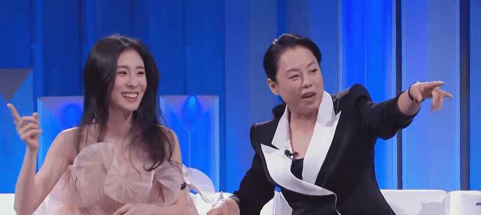 冯提莫真实身高 被张碧晨夸瘦之后，冯提莫大方说出真实身高，但是我只有一米五几