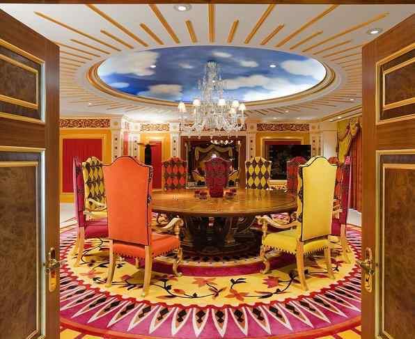 迪拜帆船酒店图片 迪拜帆船酒店住一晚费用的是130000元，入住酒店