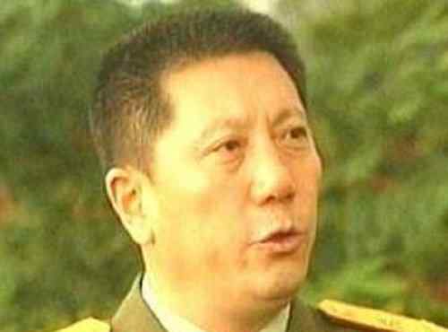 金伯帆 秦卫江砸店事件，军长身份实为上将之子