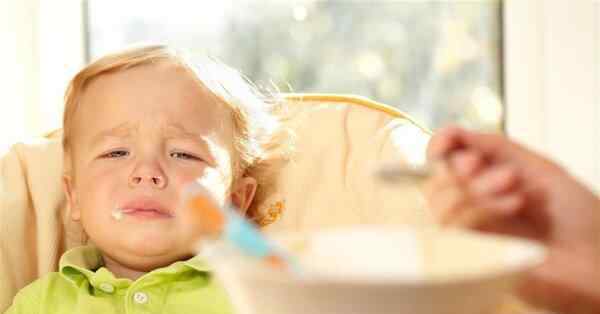 2岁宝宝不吃饭妙招 3种喂饭方法最"坑娃"！不仅让孩子积食，还不长个，父母不要有