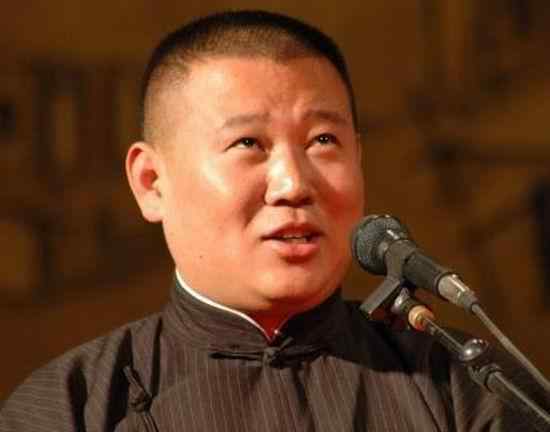 郭德纲告德云色 2004年，侯耀文为何执意要收郭德纲为徒弟，背后的原因让人感动