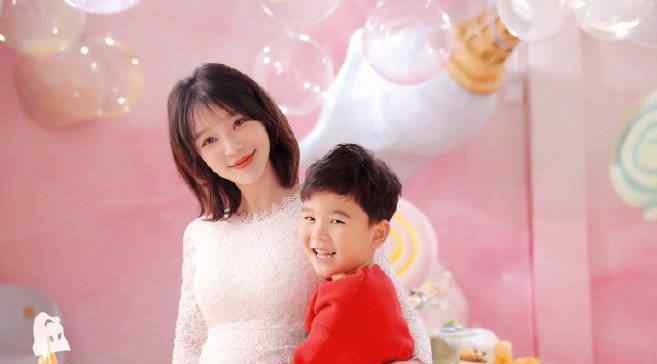 陆川老婆 导演陆川二胎得女，深情表白妻子胡蝶：葫芦妈辛苦了