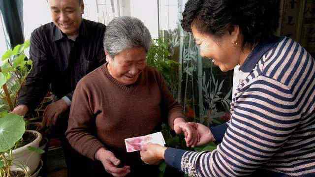四川省退休人员涨养老金最新消息 养老金不够用，2021年却还将“十七连涨”？上亿退休人员受惠