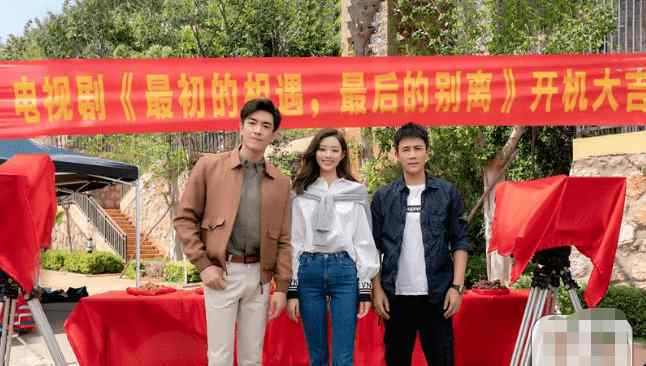林更新王蓉 林更新第10任女友现身，亲密摸大腿还亲吻，因戏生情喊对方媳妇