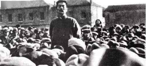 为什么说郭沫若是狗 “远看是条狗，近看郭沫若”真是鲁迅所言？学者：鲁迅骂他50年