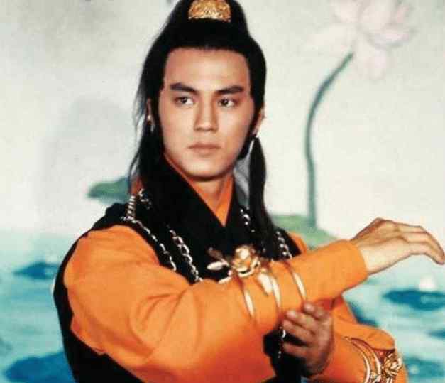 陶敏明 73岁狄龙全家近照，隐藏了39年的儿子，原来是我们熟悉的他！