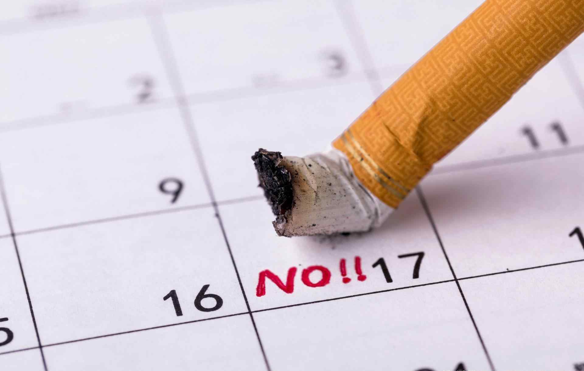 肺癌晚期快死时的样子 晚期肺癌，从确诊到死亡仅三个月！这些标志，都是它的敲门声