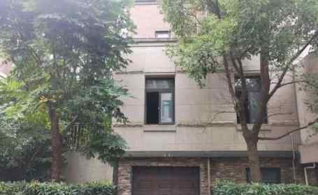 宁波一679万元别墅1元起拍 到底发生了什么