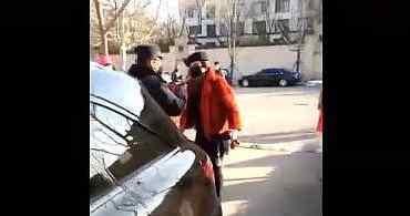 奔驰女告民警非礼是怎么回事奔驰女告民警非礼最后如何处理