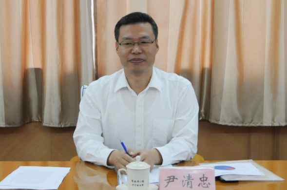 新文秘 济南市政府新秘书长亮相，前任因打击恶势力不担当被免