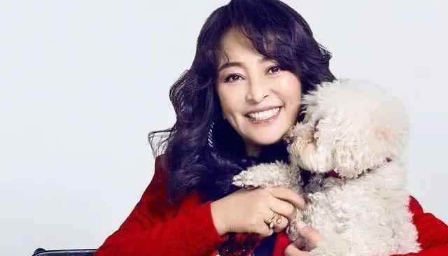 陈莎莉儿子 曾扬言打死不嫁中国人，三嫁老外被抛弃，如今57岁带儿子回国捞金