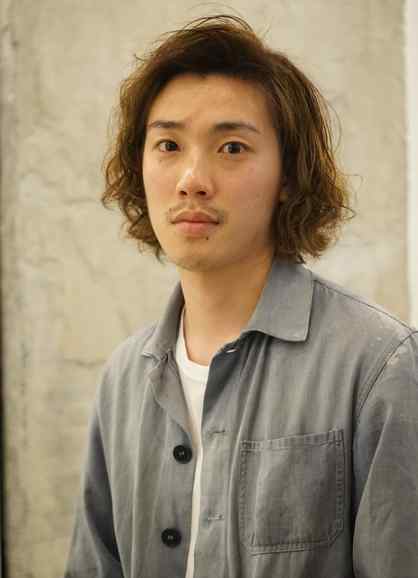 男生长发发型 20款亚洲男士长发发型！文章配图