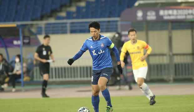 吴曦破门 高清：足协杯苏宁2-0昆山 吴曦破门全队开心庆祝