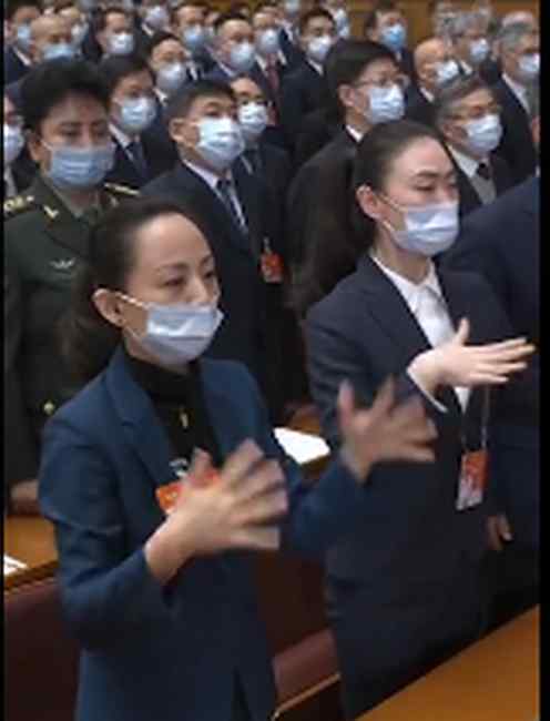政协开幕会现场版手语国歌 无声的力量也能震撼人心！