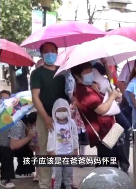西安幼儿园开学 孩子们特别淡定乖乖上课吃饭