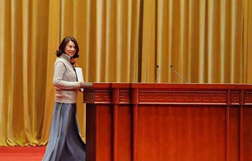 董明珠问鼎福布斯中国最杰出商界女性 商界铁娘子