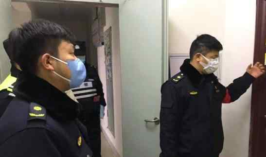 惊讶!武汉小区里一对男女突然找到社区人员自首 身份曝光令人意外